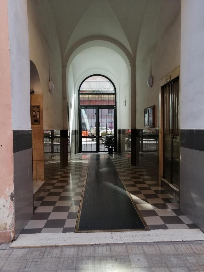 Appartamento Vicino Stazione Termini E La Sapienza Casa Buffa Рим Екстериор снимка